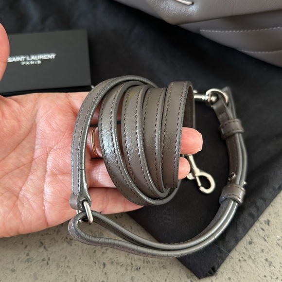 Authentic Saint Laurent Toy Lou Lou in quilted leather - Picture 9 of 15